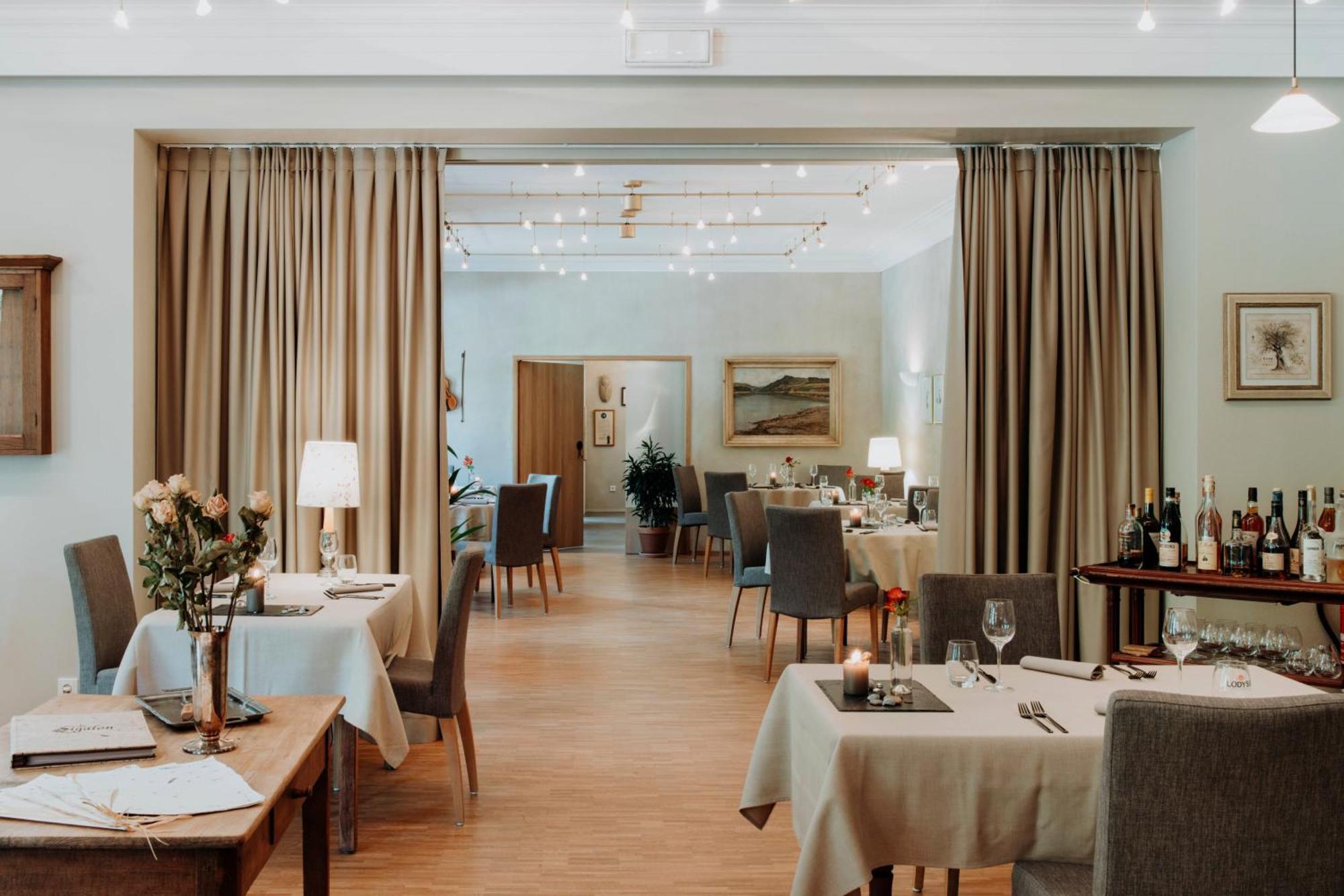Hotel Restaurant Le Cigalon Waldbillig エクステリア 写真