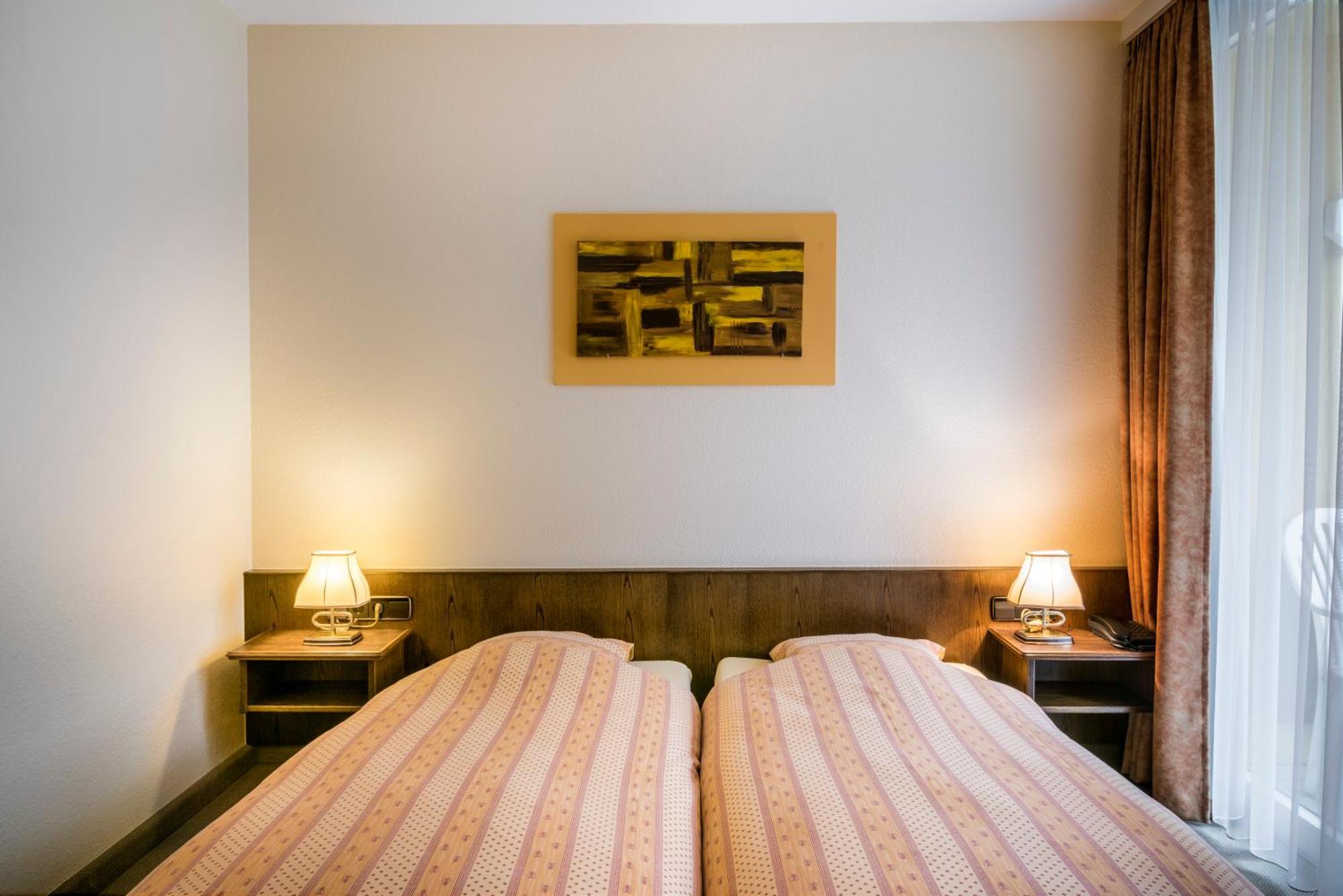 Hotel Restaurant Le Cigalon Waldbillig エクステリア 写真